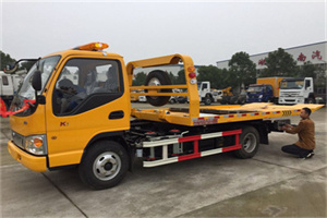 海西哪里有拖车服务